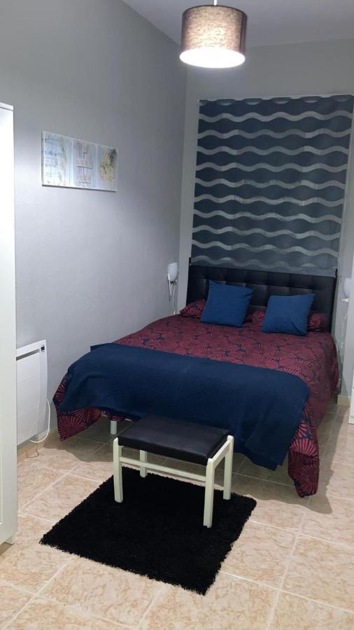 Appartement Apartamento Las Encinas à Caces Extérieur photo